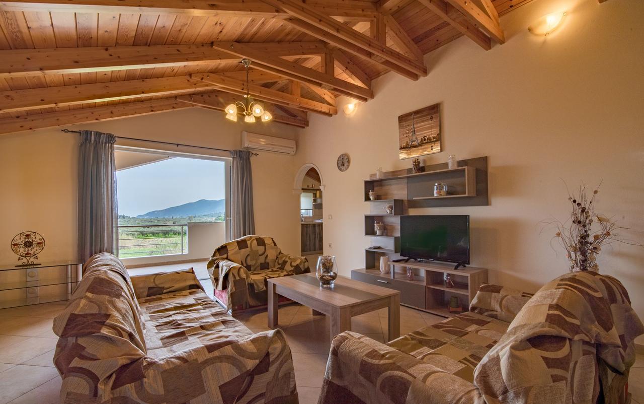 Apartment Mitros *